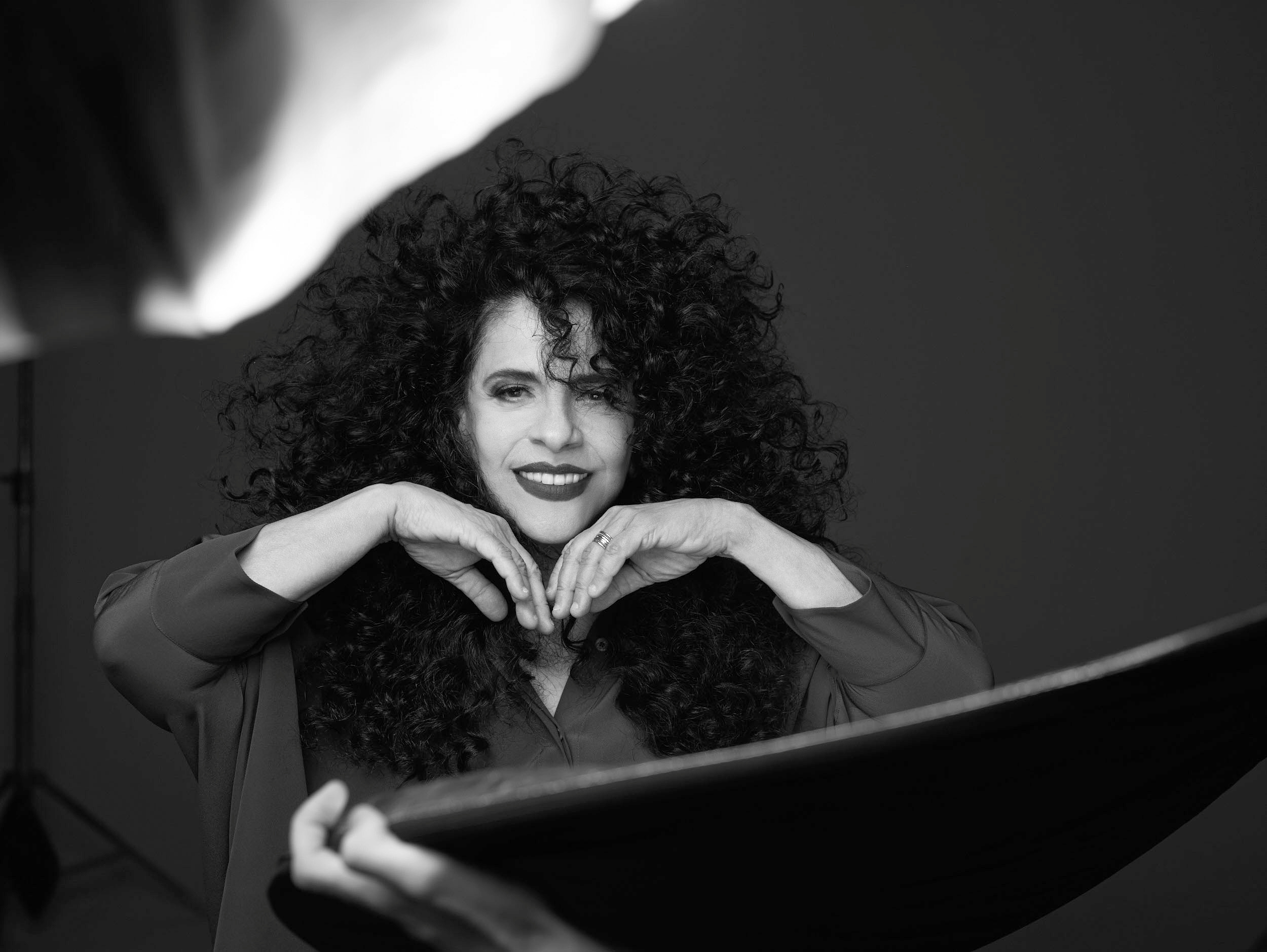 Nas comemorações dos 80 anos de Gal Costa, Sony Music disponibiliza nas plataformas digitais dois álbuns da cantora.