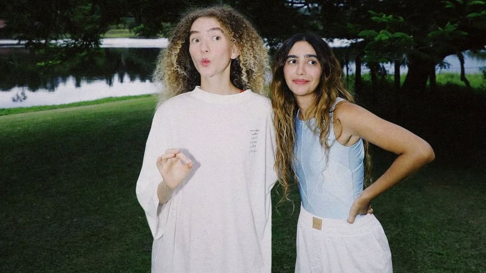 De pijama e coração aberto: ANAVITÓRIA apresenta “Claraboia”, seu disco mais intimista.