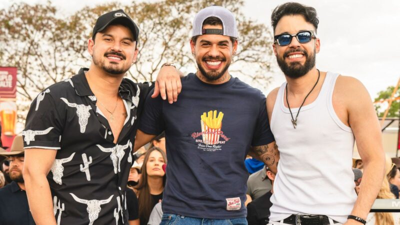 Ao lado de Zé Felipe, Clayton & Romário lançam hit do Barretão.