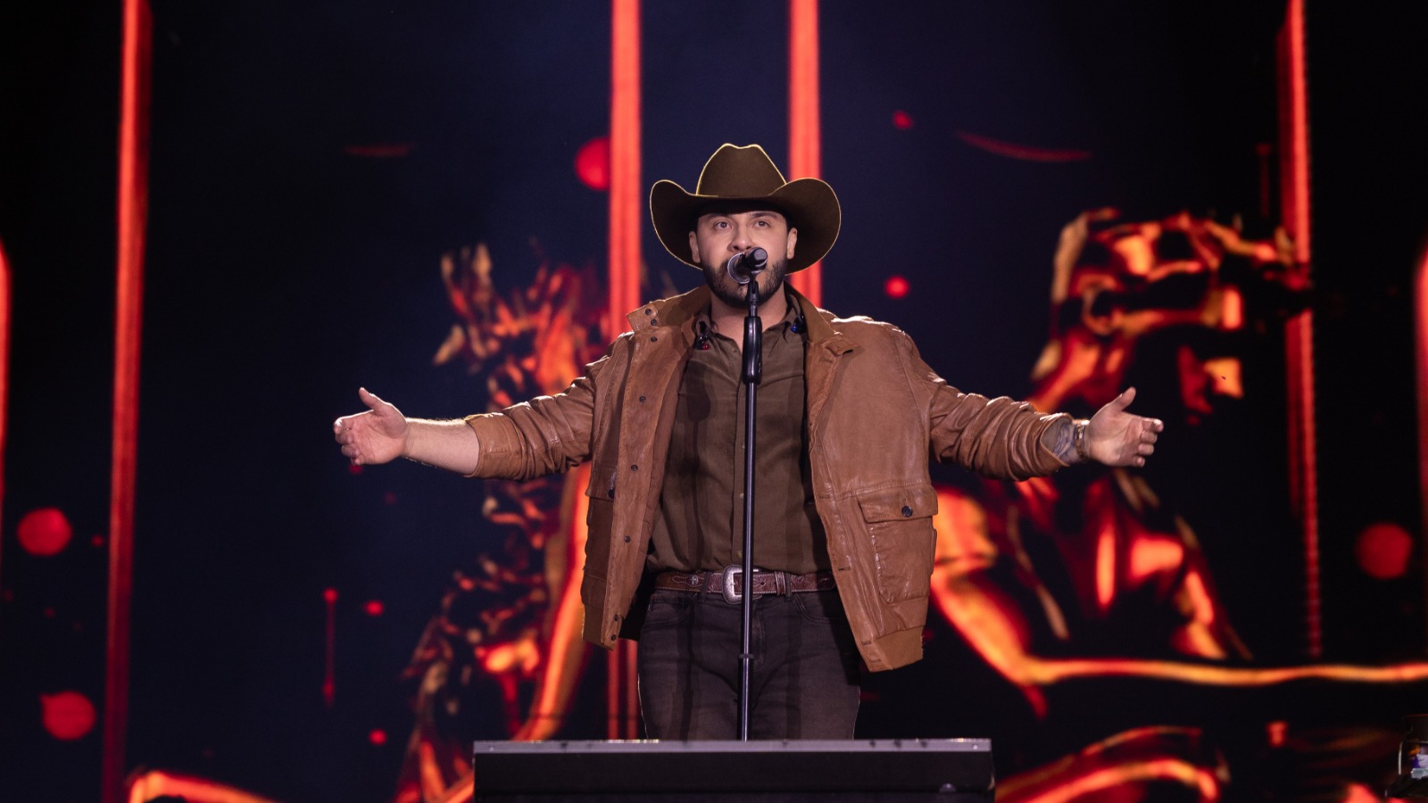 Murilo Huff lança single “Né”, gravado no palco principal de Barretos.