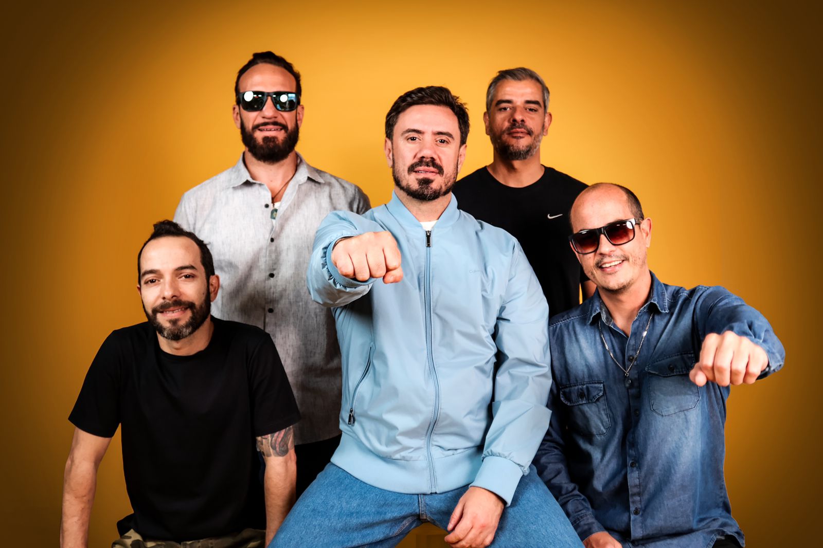 Planta e Raiz lança álbum “Flor de Fogo”
