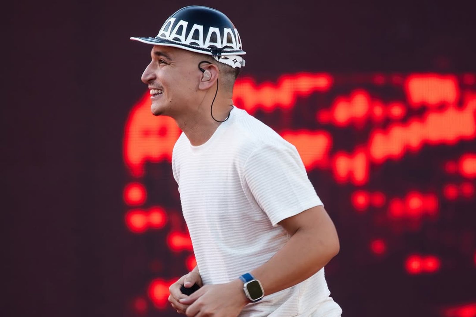João Gomes faz história aos 23 anos com show memorável na Lapa.