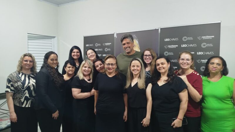 Leo Chaves lota auditório em palestra ministrada na cidade de Monte Alto (SP).