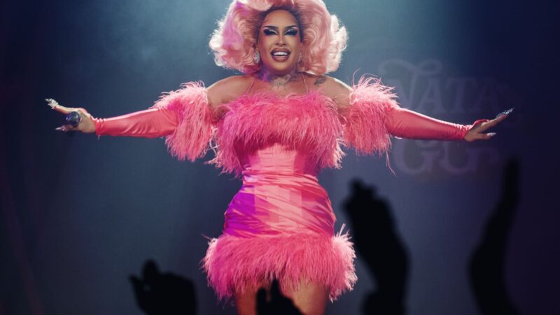 Gloria Groove retorna ao palco do Espaço Hall, nesta sexta-feira, a partir das 22h.