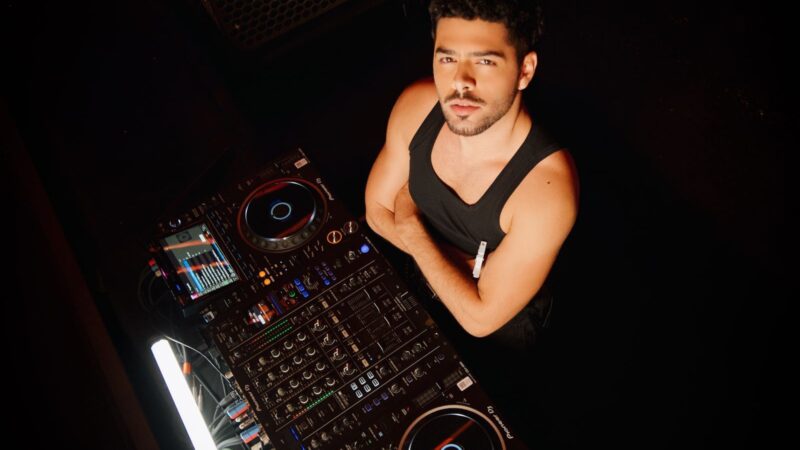 Pedro Sampaio lança seu primeiro álbum “SEQUÊNCIAS #1”, que abraça novas vozes e sons do funk.