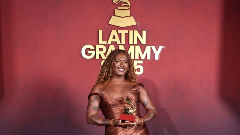 Liniker brilha no Latin GRAMMY 2025 e vence três prêmios.