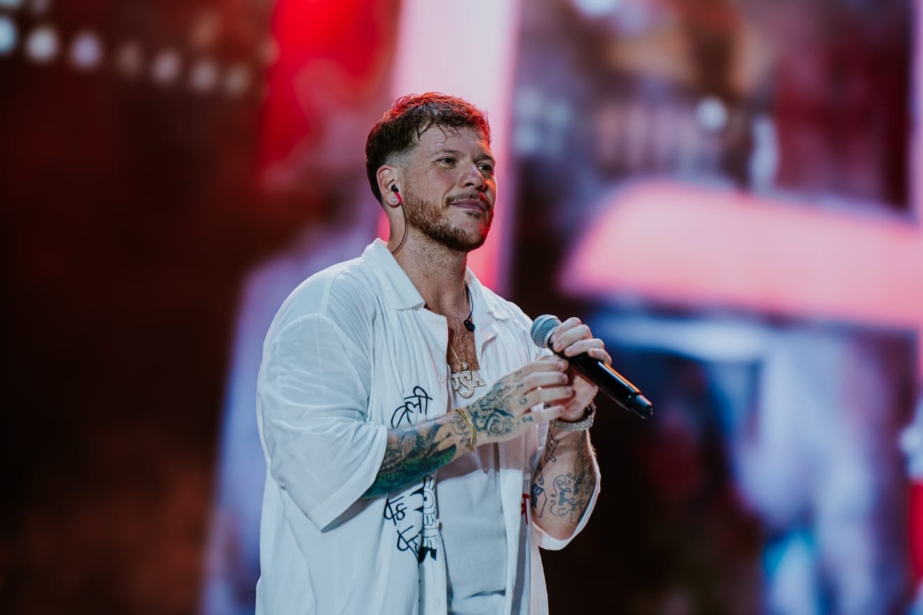 Ferrugem e Yan se apresentam neste domingo na Arena Bangu!