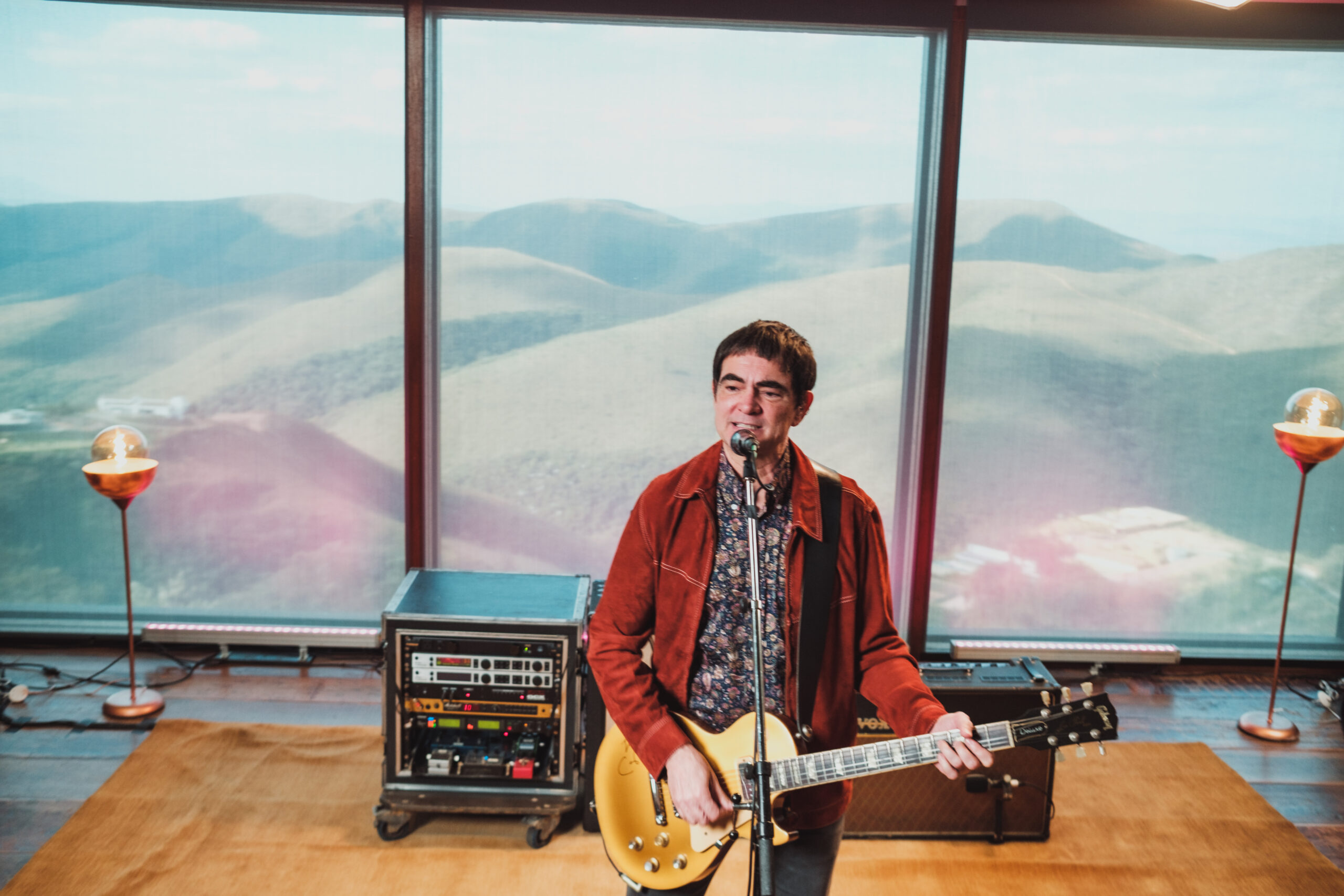 Samuel Rosa disponibiliza álbum Rosa Sessions completo no Youtube.