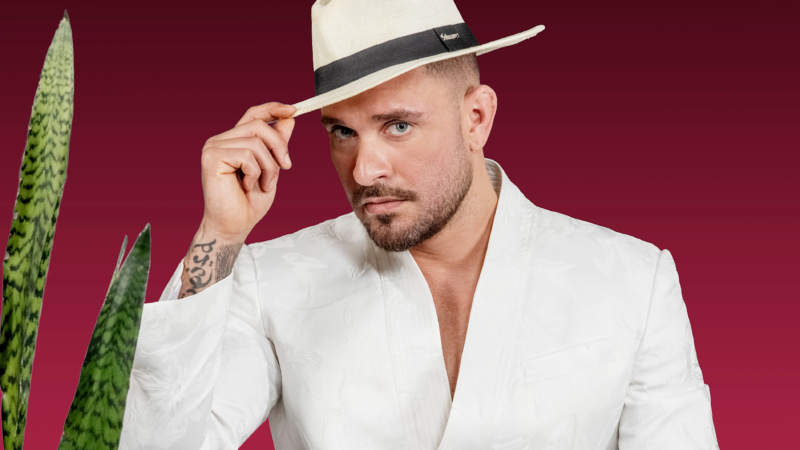 Diogo Nogueira celebra 20 anos de carreira com a turnê “Infinito Samba”: raiz, inovação e força cênica.