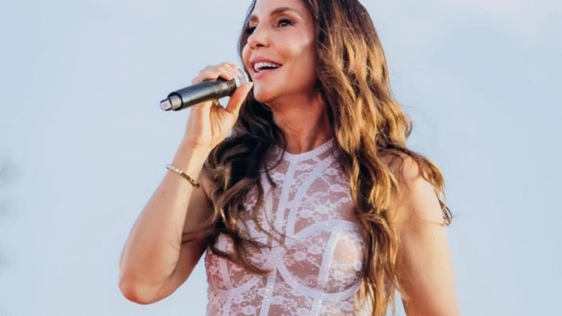 “Ivete Clareou”: Ivete Sangalo entrega maratona de mais de 6 horas de show e transforma Wet Salvador em grande roda de samba.