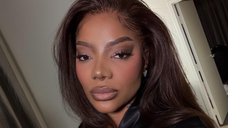 Ludmilla dá spoiler do verão 2026 ao cantar “Bota” em show no Espírito Santo.