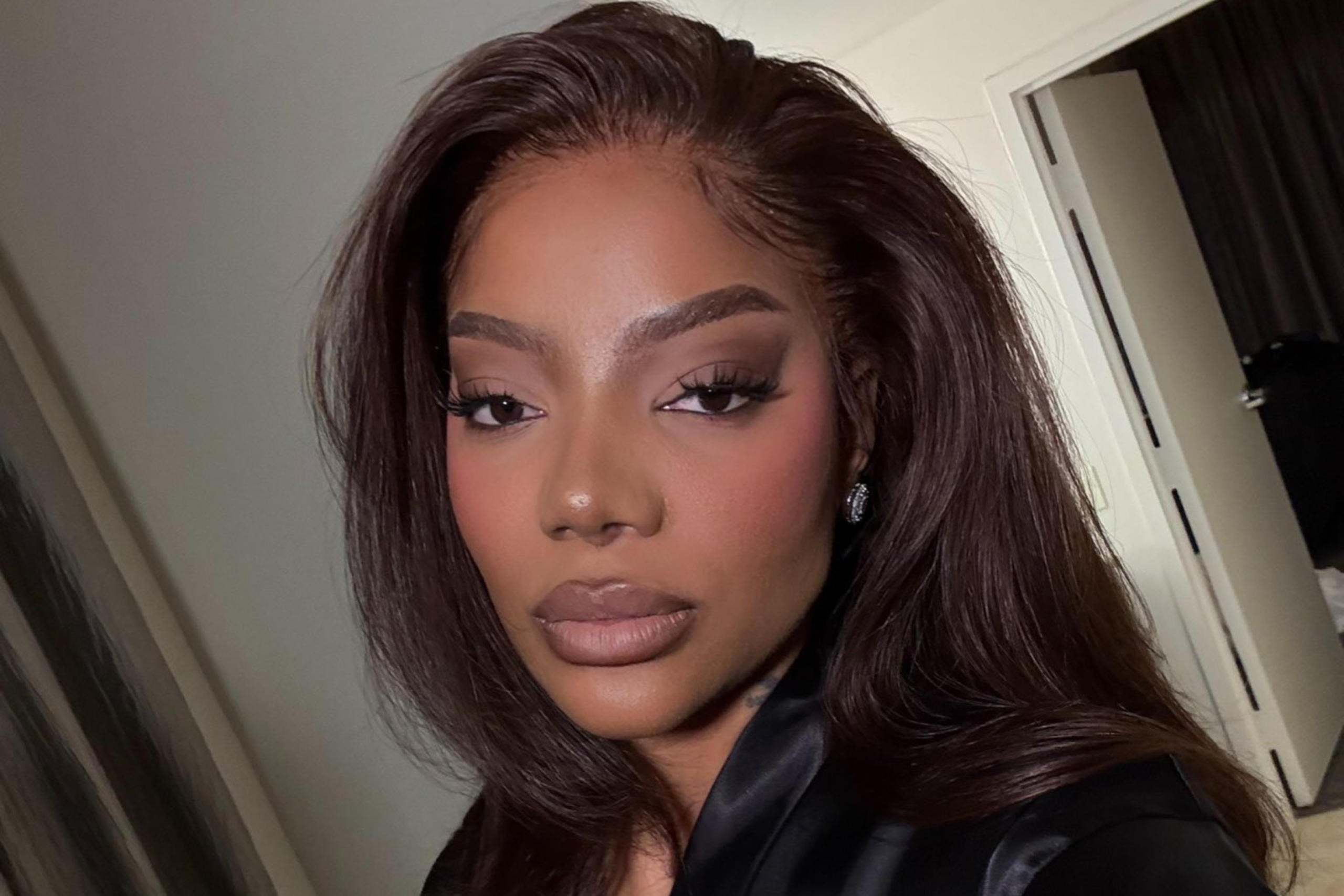 Ludmilla dá spoiler do verão 2026 ao cantar “Bota” em show no Espírito Santo.