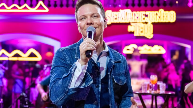 Michel Teló vira nova faixa de “Sertanejinho do Teló” nas rádios.