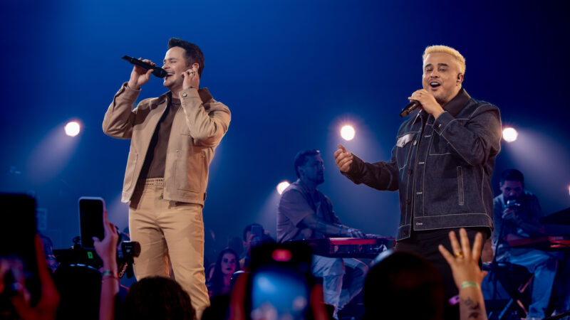 INÉDITO! Matheus e Kauan gravam “Astral” com produção de Dudu Borges e lançam a primeira faixa no mesmo dia.