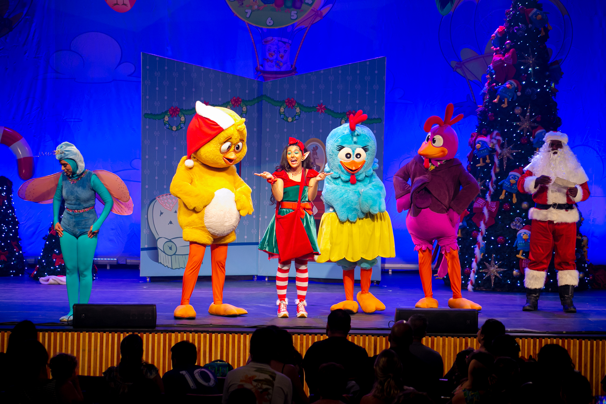 “Em busca do Natal da Galinha Pintadinha” no Teatro Multiplan, no  Shopping VillageMall.