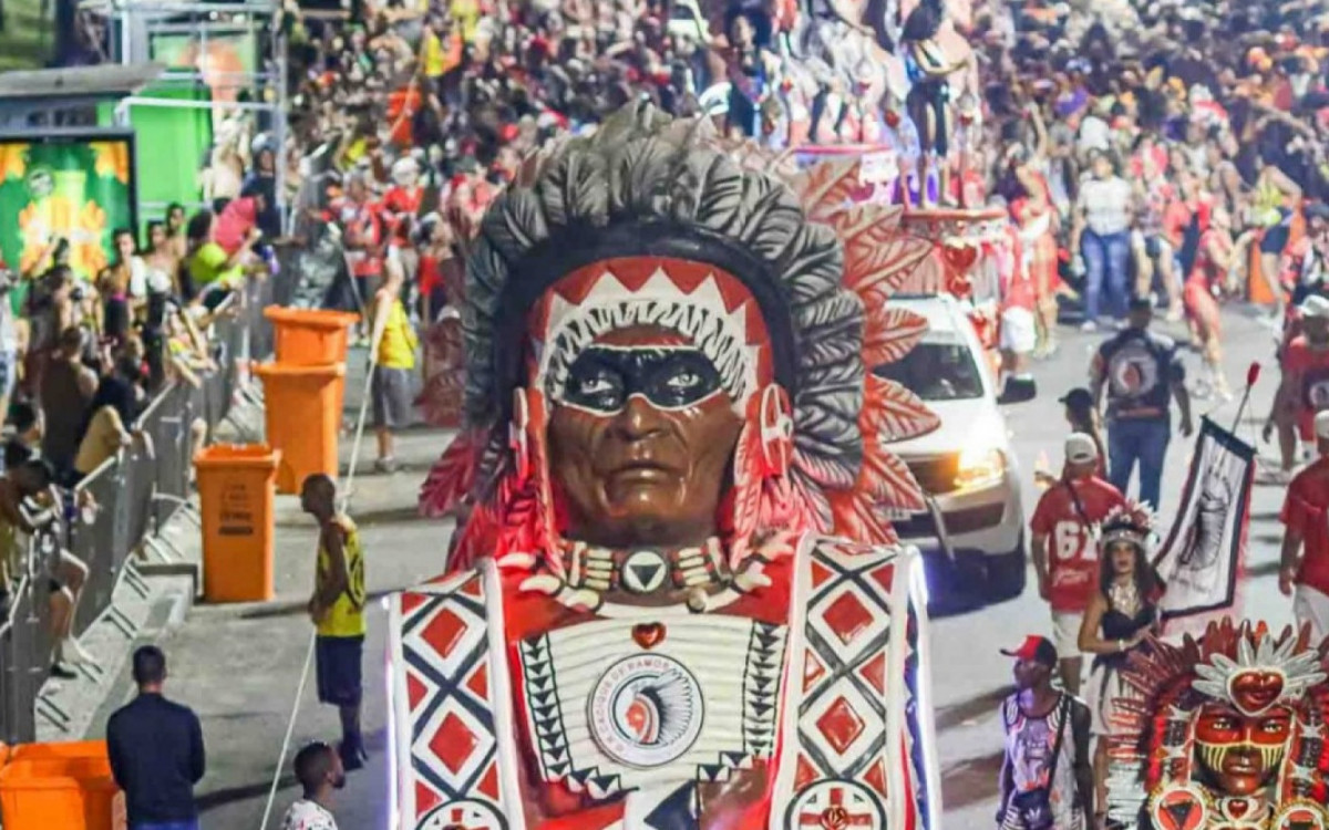 CasaBloco abre 2026 com tributo histórico a Bira Presidente e Arlindo Cruz.