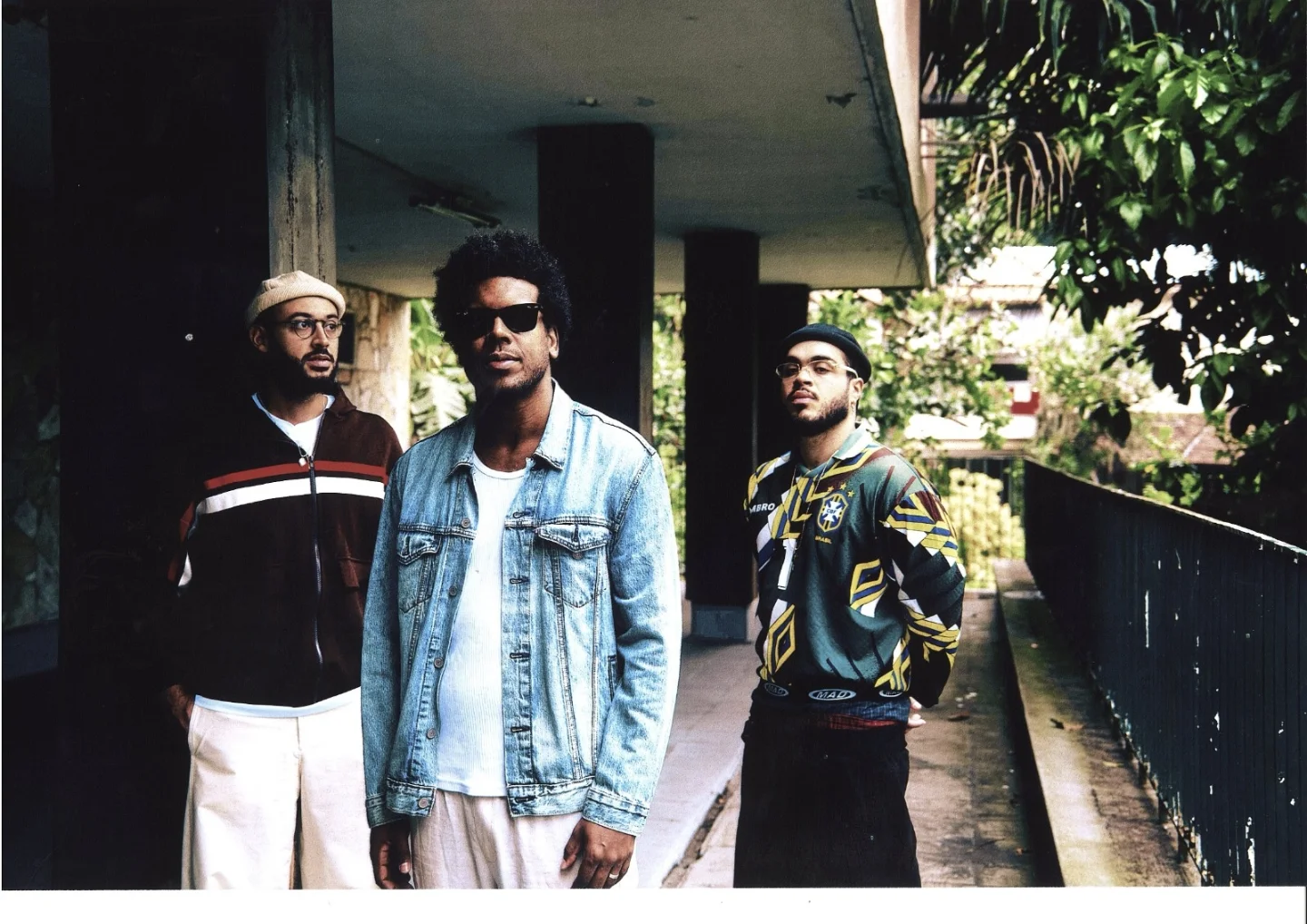 Gilsons apresentam vídeo-carta nas redes e iniciam nova movimentação artística.