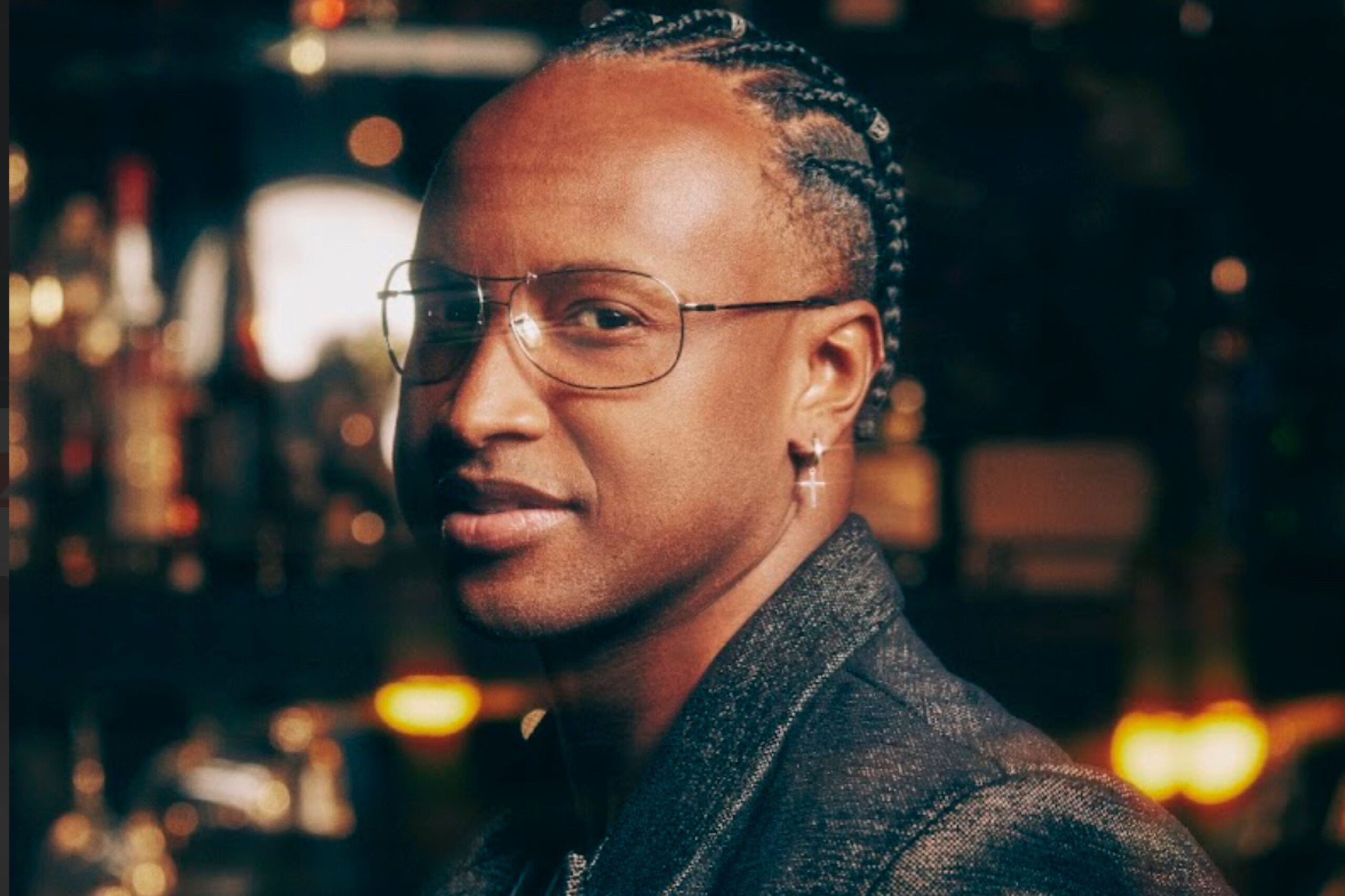 BEM BLACK: Thiaguinho lança o 25º álbum da carreira.