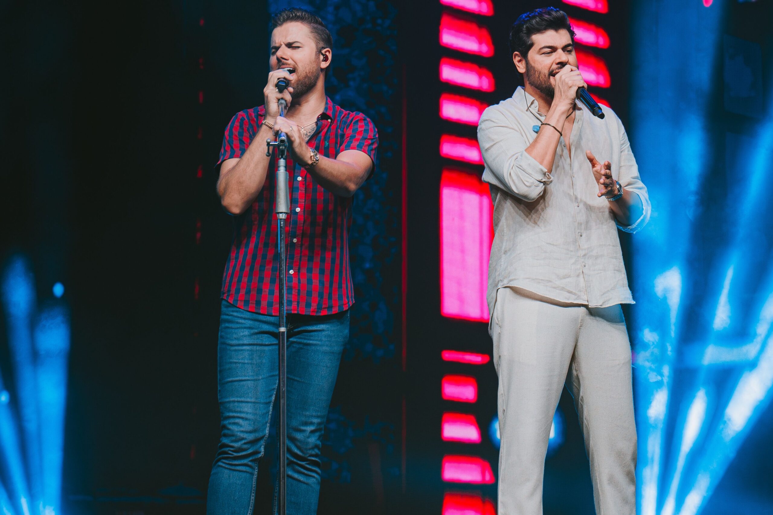 Zé Neto & Cristiano reuniram mais de 167 mil pessoas depois de muita chuva no palco do Verão Maior Paraná!