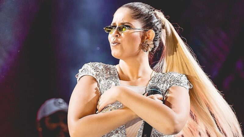 Marília Mendonça leva sofrência para o carnaval com lançamento póstumo inédito.