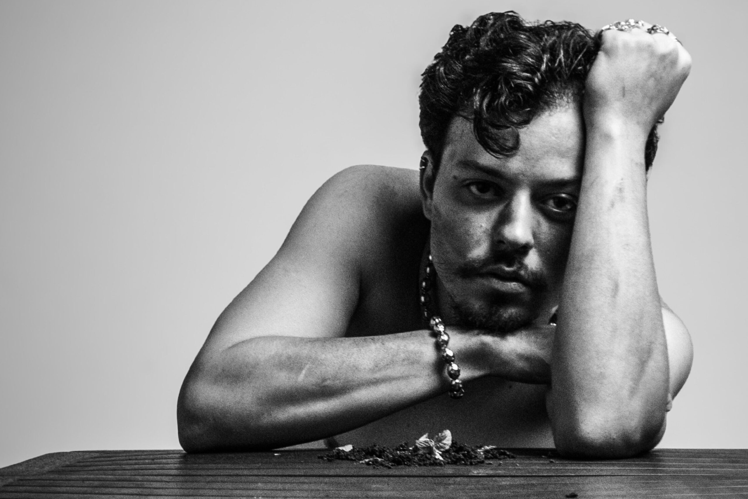 O Juh lança “Mariana” como gesto de memória e reflexão ambiental.