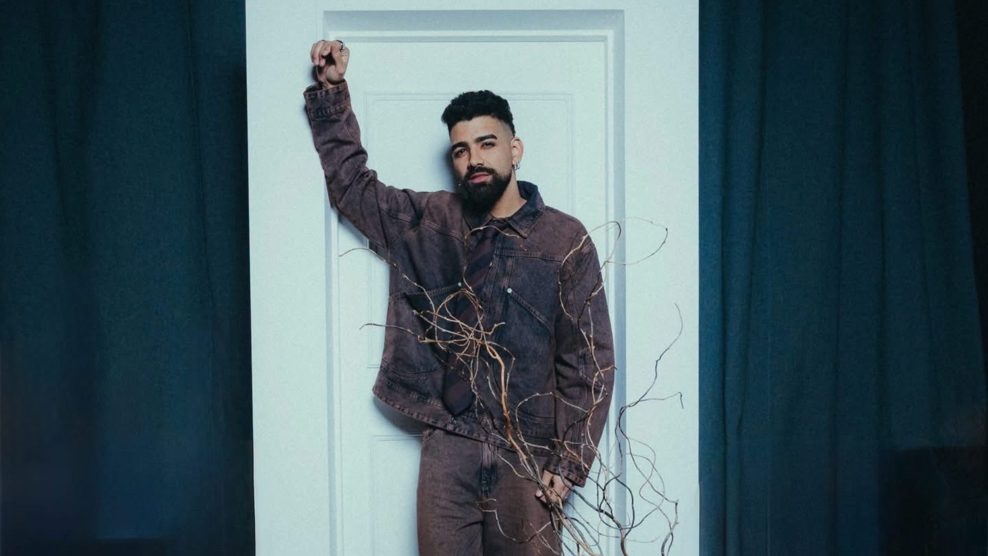 Dilsinho fala sobre recaídas e términos na segunda sessão de “Conteúdo Sensível”