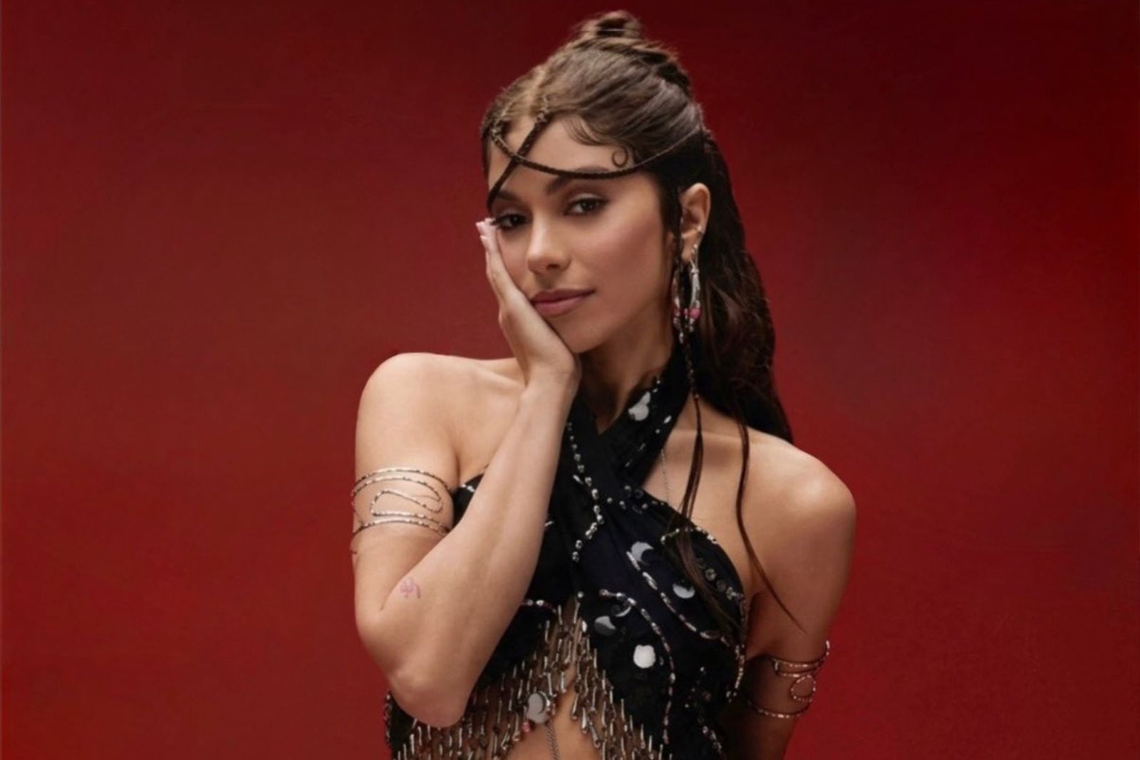 “Pinteres”: Single celebra conexão de Anitta com o samba.