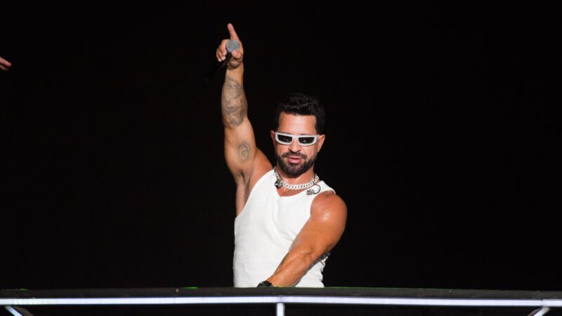 DENNIS esclarece situação sobre “Barraco II” e reforça respeito por Tati Quebra Barraco.