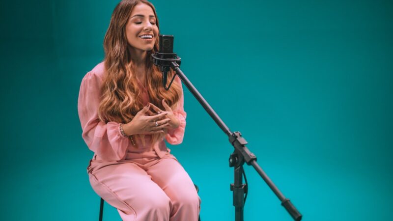 Gabriela Rocha lança medley com sucessos do Renascer Praise em nova faixa do projeto “Ecoar 3”