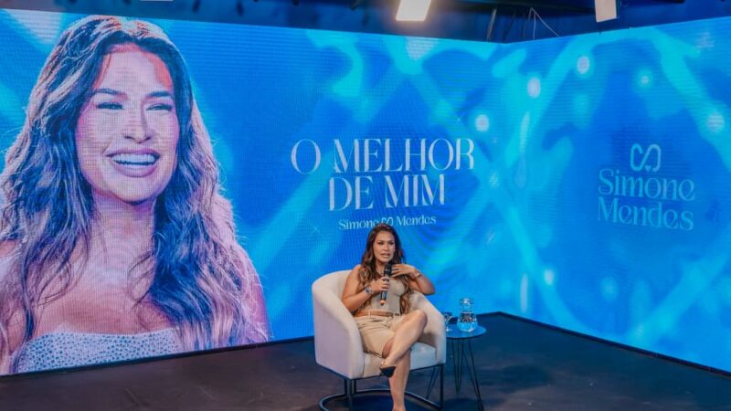Simone Mendes apresenta “O Melhor de Mim” em evento exclusivo e lança primeiro volume do DVD.