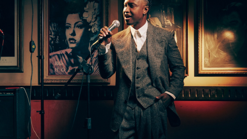 “Bem Black”: Thiaguinho disponibiliza álbum completo.