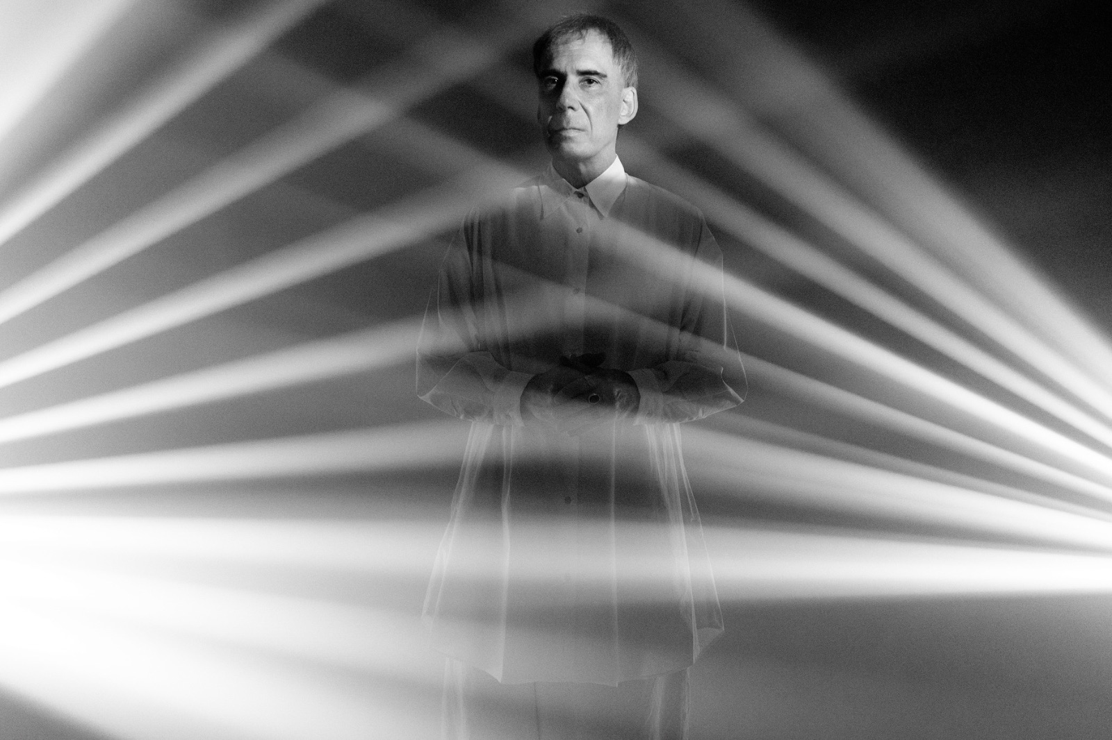 Arnaldo Antunes convida Marisa Monte, Ana Frango Elétrico e Vandal para show inédito no Espaço Unimed, em São Paulo.