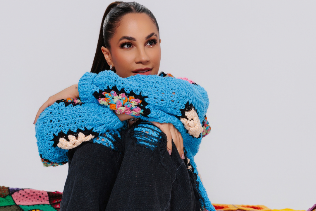 Michele Andrade lança single inédito “Eu Posso Ser” com mensagem sobre amor e conexões verdadeiras.