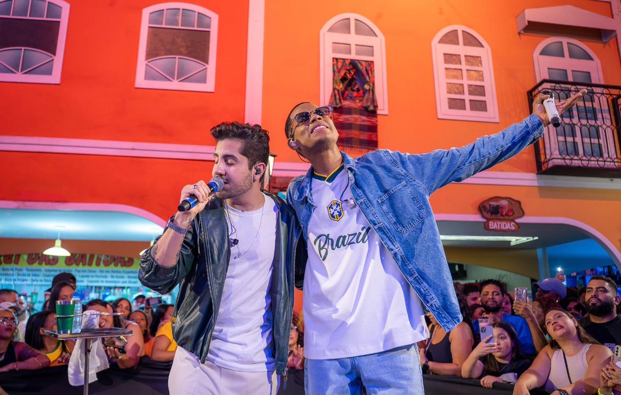 Hugo Henrique brilha em participação especial no DVD “Pra Encher e Derramar 7”, de Netto Brito, em São Paulo.