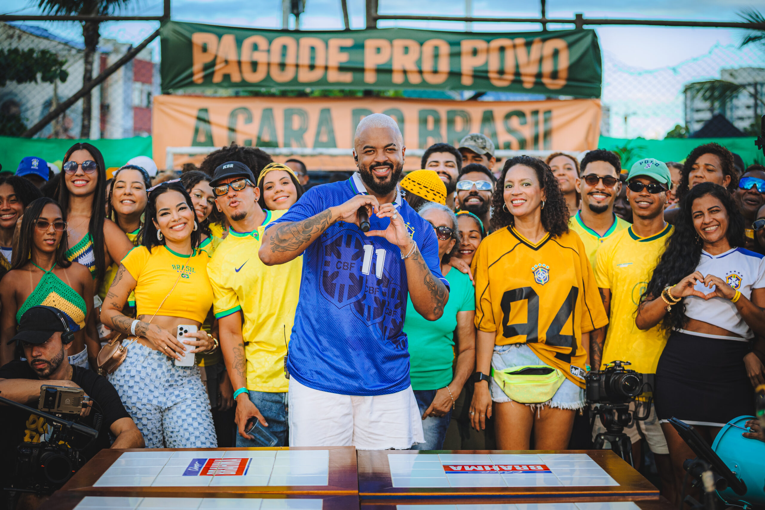 “DIGGO: A CARA DO BRASIL”: cantor grava audiovisual com convidados como Léo Santana, em Salvador.