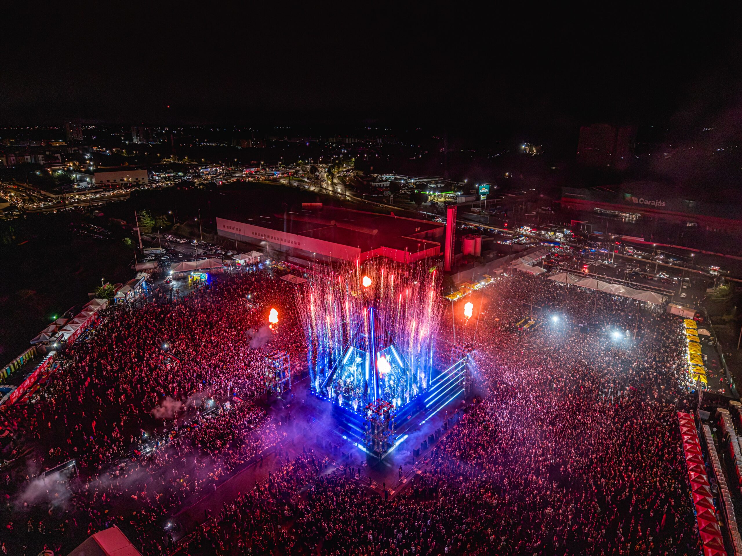 Em noite histórica no Piauí, Alok leva música eletrônica e espetáculo de drones ao céu de Teresina.