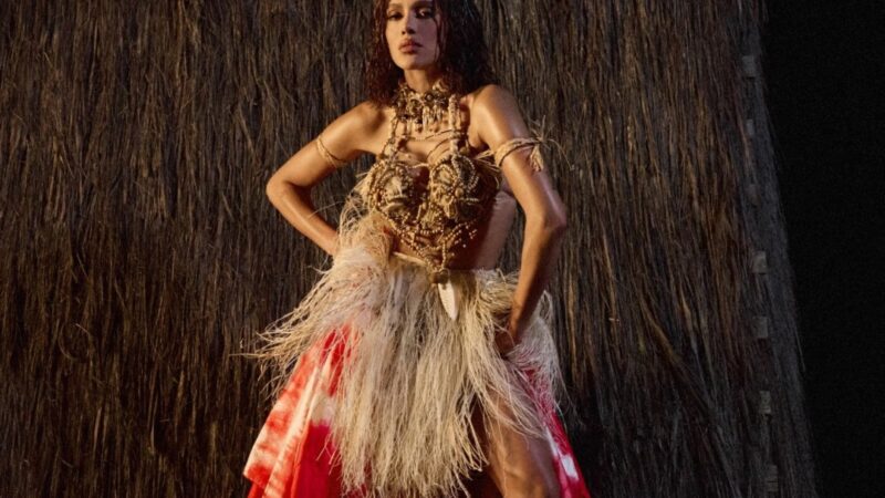 Com fé, raiz e funk, Anitta lança “EQUILIBRIVM”, seu álbum mais confessional.