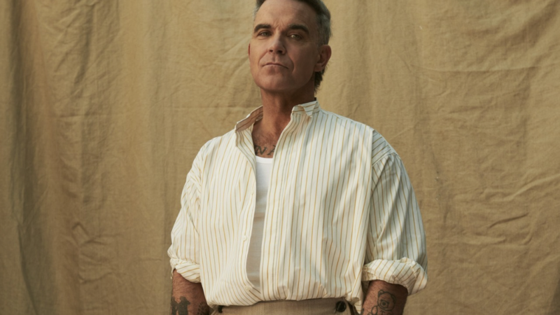 Robbie Williams volta ao Brasil em outubro com a turnê BRITPOP.