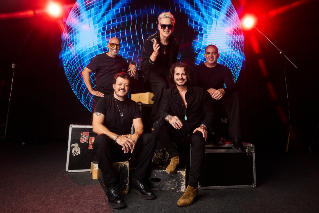 Jota Quest lança remix de “Acenda o Farol”