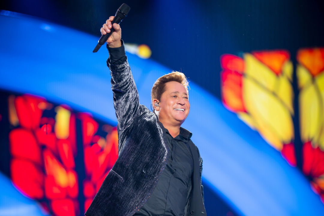Leonardo retorna ao Espaço Unimed para celebrar o álbum histórico “Uma História Sem Fim”