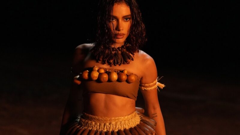 Anitta lança audiovisual de “Meia-Noite” e avança na narrativa visual de “Equilibrivm”