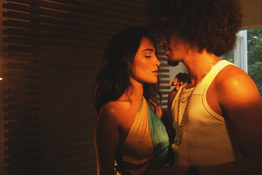 Gabi Melim lança “Habilidosamente” em parceria com L7nnon.