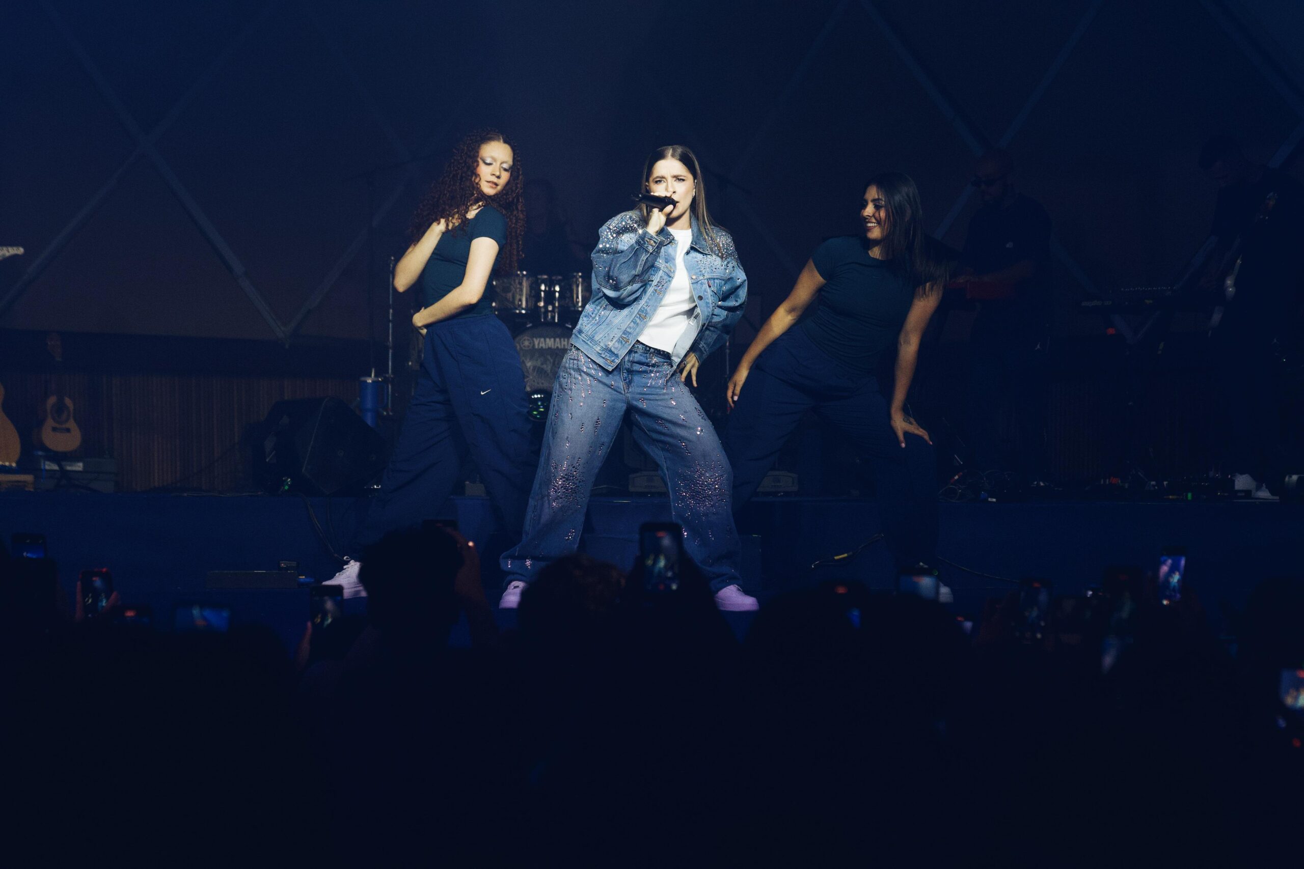Fenômeno do pop, GIANA leva show de “FELÍDIA” ao Centauro Desbrava em Campinas.