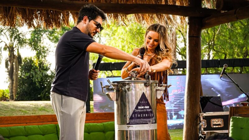 Thaeme e Thiago celebram 15 anos de carreira com encontro exclusivo de fãs em Londrina.