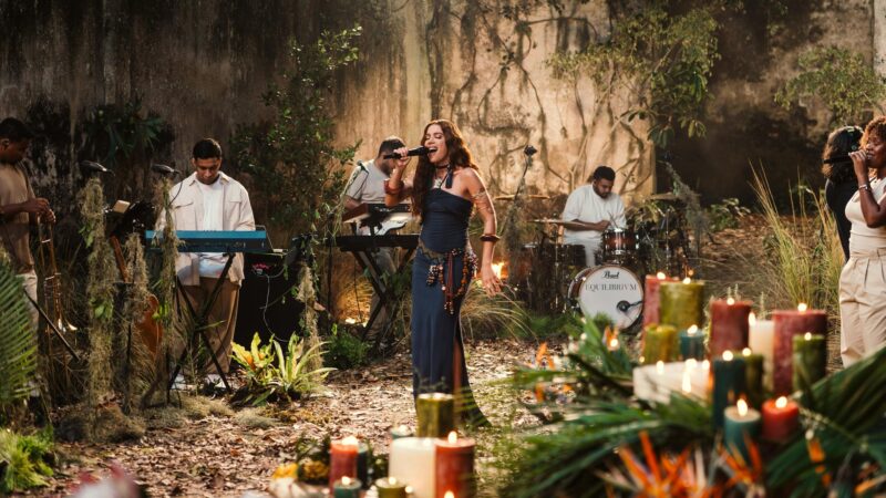 “Equilibrivm Tour”: Anitta divulga locais dos shows.