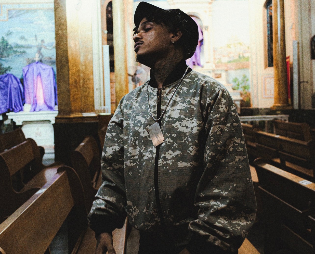 Após o sucesso de “Isso é trap vol. 2”, Brandão lança faixa bônus “Caponga”
