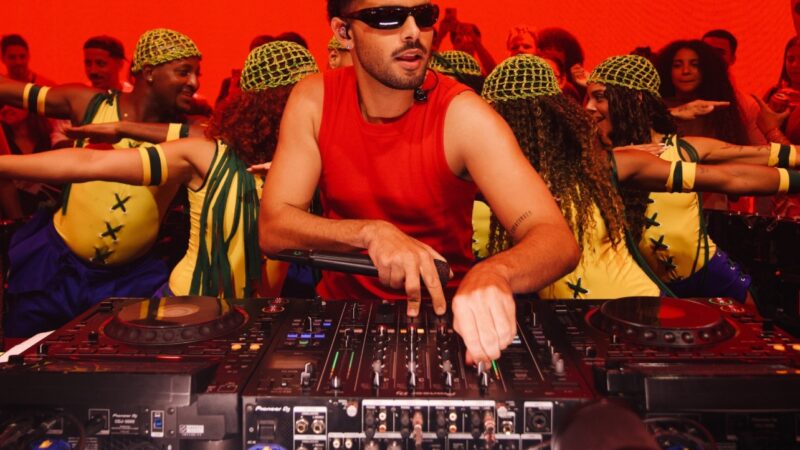 Pedro Sampaio assina remix damúsica tema da Copa do mundo 2026 da Coca-Cola.