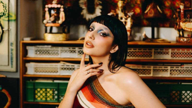 Jenni Mosello lança “BRava” e transforma identidade, brasilidade e intensidade em novo álbum.
