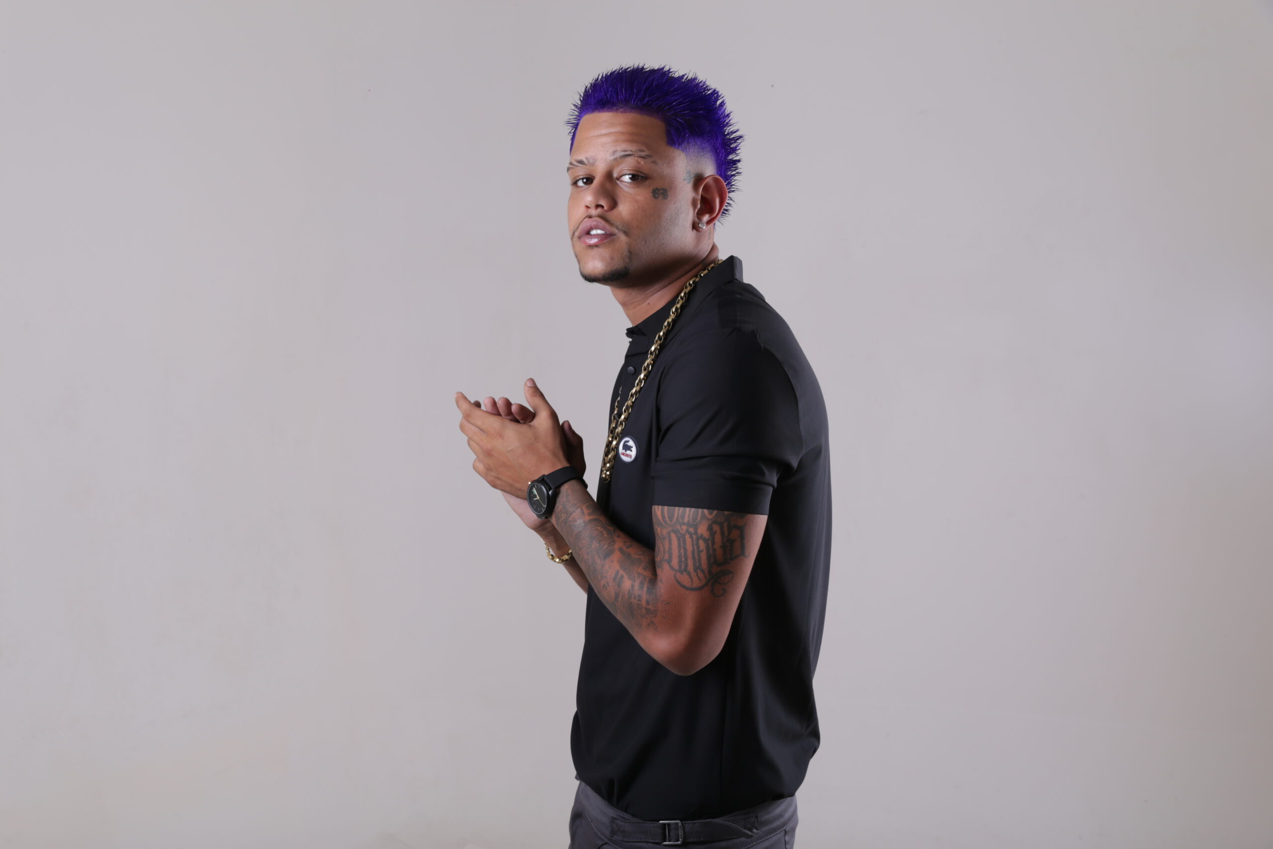 MC Gabzin apresenta o EP “Se Eu Falar de Amor” e resgata a essência do funk romântico.