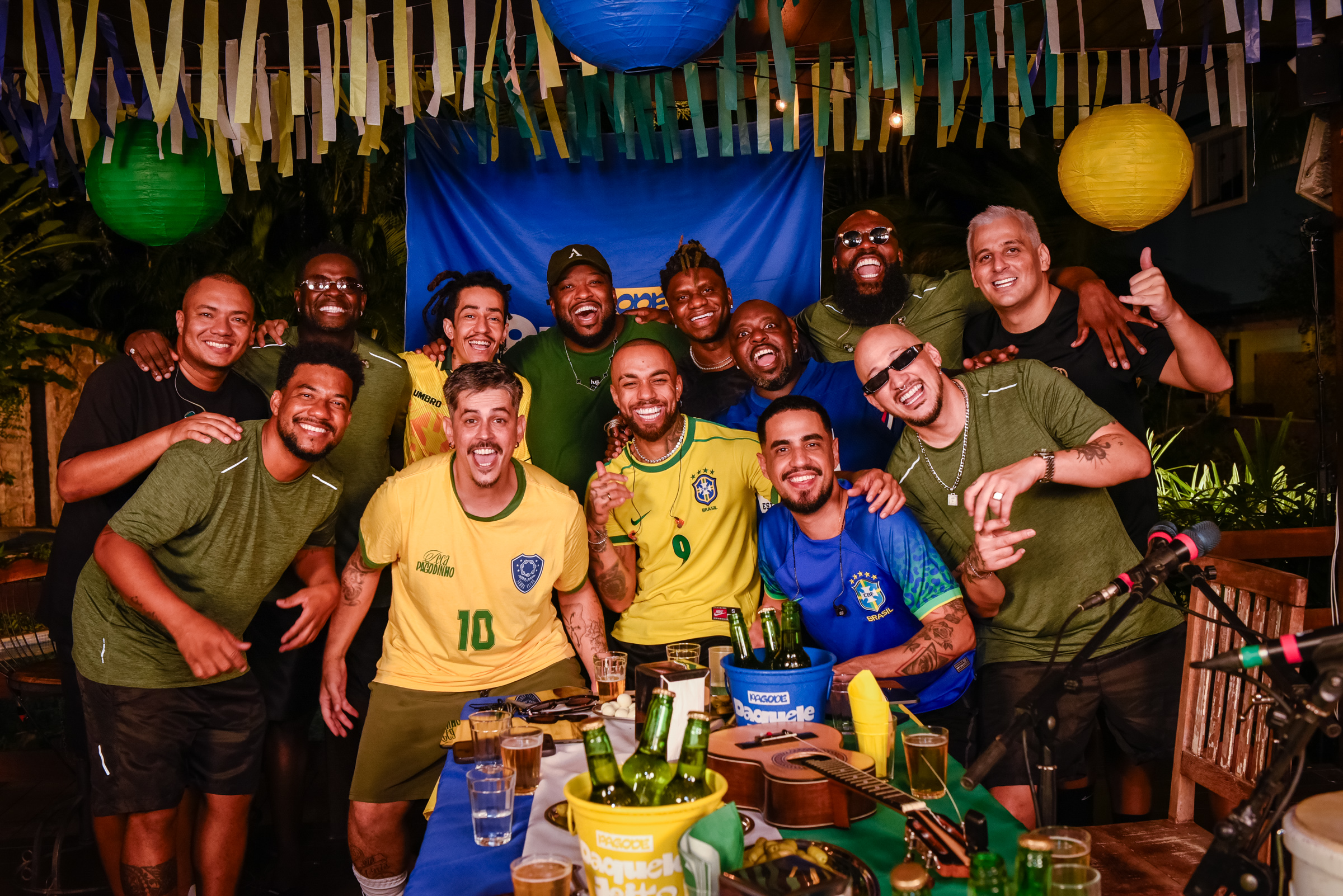 Di Propósito e Benzadeus dão sequência ao “Pagode Daquele Jeito” com repertório que celebra amizade, resenha e grandes sucessos.